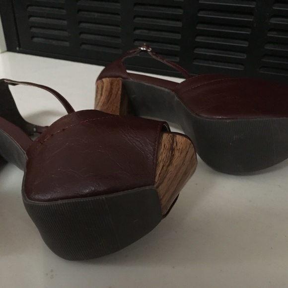 Pumps - Picture 4 of 6